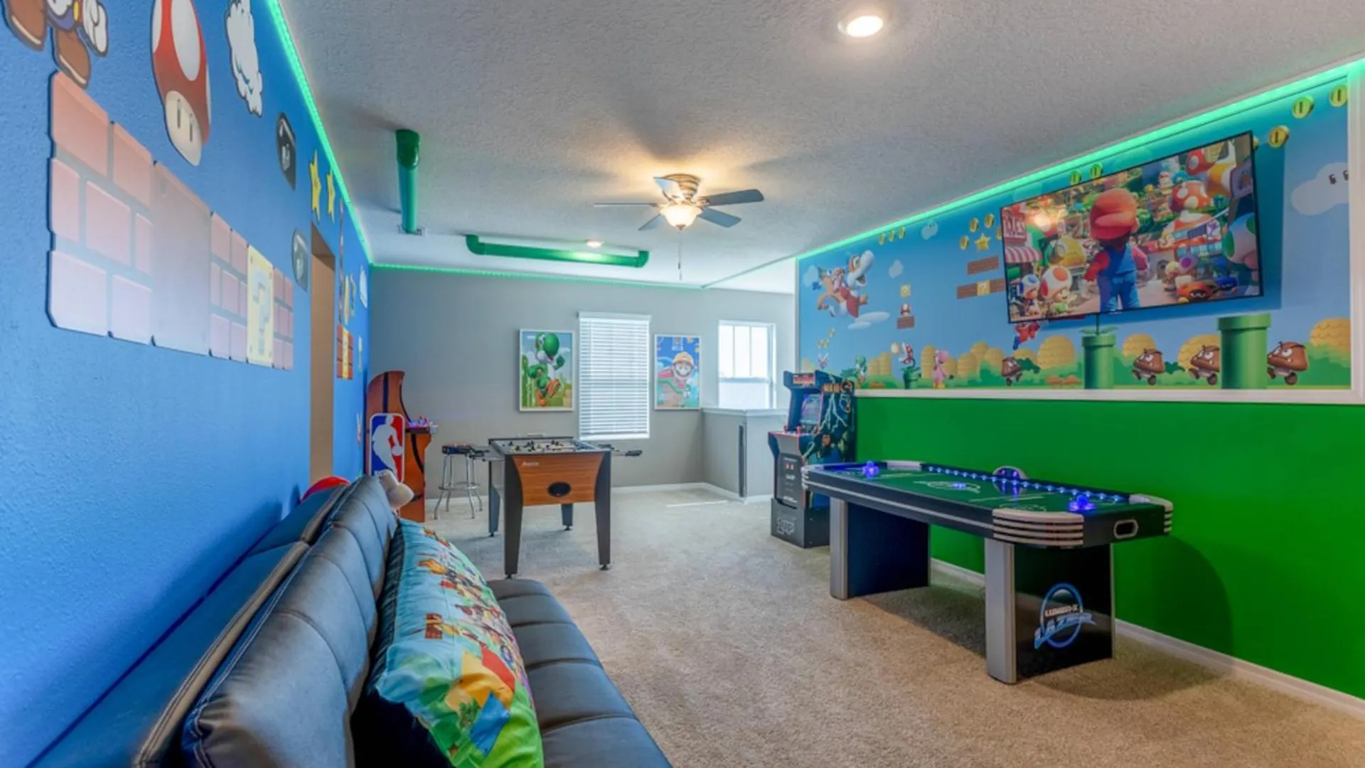 House Wtheaterpoolspagame Room In A Resort Davenport Holiday home