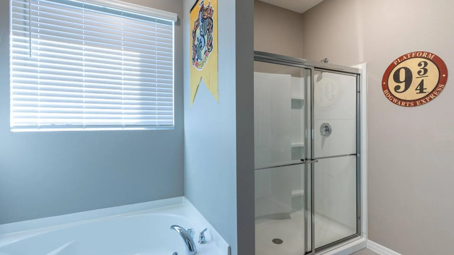 Holiday home House Wtheaterpoolspagame Room In A Resort Davenport United States